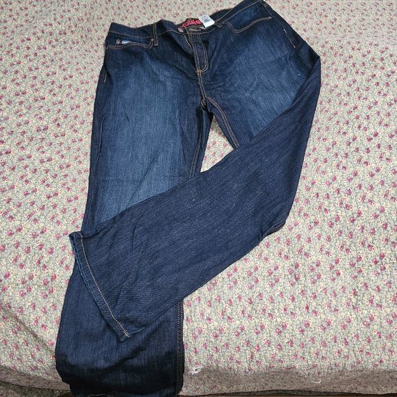 Cinch Jeans - Picture 3 of 3